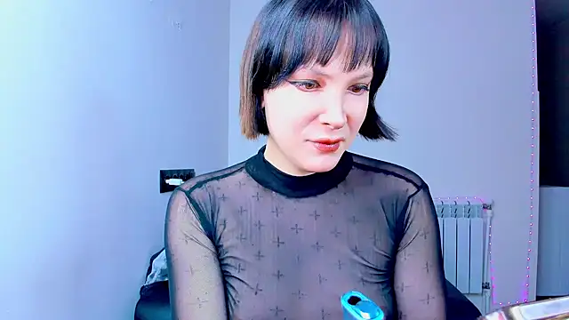 Snapshot of dollmore chatting on 09.09.25 dollmore online show from 09.09.25