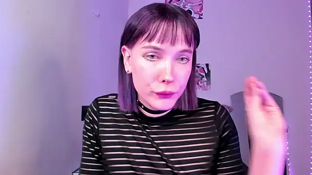 Snapshot of dollmore chatting on 02.13.26 dollmore online show from 02.13.26