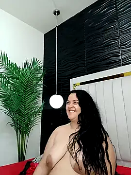 lucia vonne  online show from 02.07.25