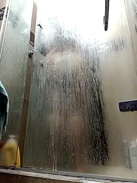 lucia vonne  online show from 12.02.25