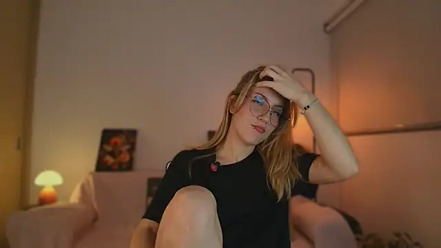 Dakotaa  online show from 10.14.25