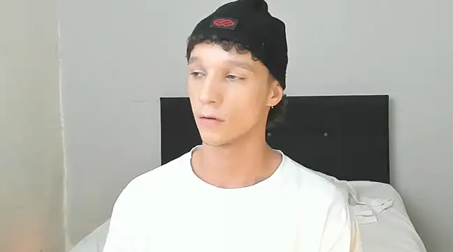 Snapshot of angelcortes chatting on 03.13.25 angelcortes online show from 03.13.25