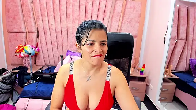 Snapshot of HornySkinny26 chatting on 05.02.26 HornySkinny26 online show from 05.02.26