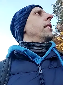 Snapshot of Yrikos1 chatting on 10.14.25 Yrikos1 online show from 10.14.25