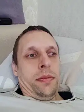 Snapshot of Yrikos1 chatting on 11.21.25 Yrikos1 online show from 11.21.25