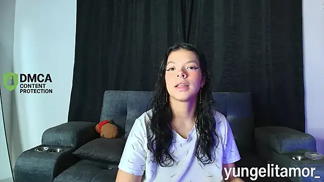 yungelitamor  online show from 10.06.25