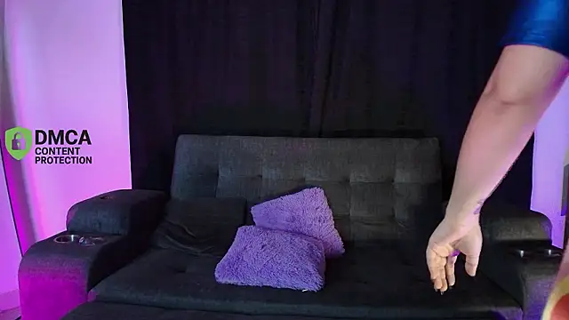 yungelitamor  online show from 03.09.26