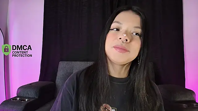 yungelitamor  online show from 04.10.26