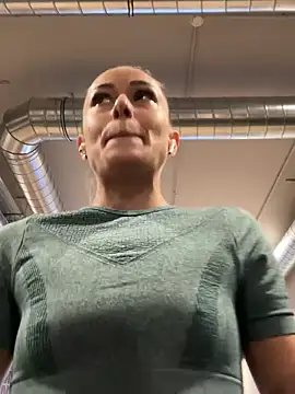 petrouchkaaa  online show from 01.17.25