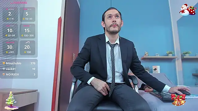 Snapshot of jeanpiere_ chatting on 12.31.24 jeanpiere online show from 12.31.24