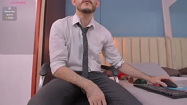 Snapshot of jeanpiere_ chatting on 01.28.25 jeanpiere online show from 01.28.25