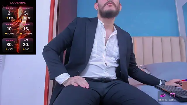 Snapshot of jeanpiere_ chatting on 11.29.25 jeanpiere online show from 11.29.25