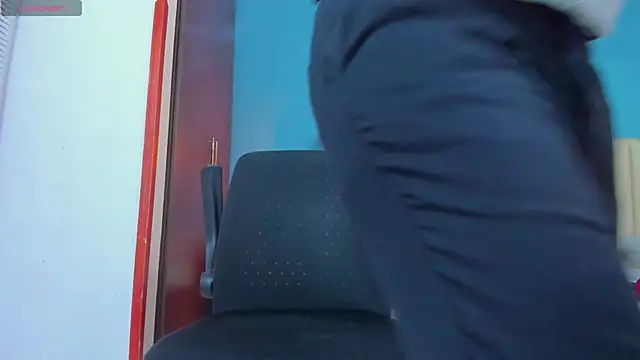 Snapshot of jeanpiere_ chatting on 12.05.25 jeanpiere online show from 12.05.25