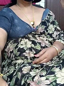 yours-kavaya online show from 10.13.25