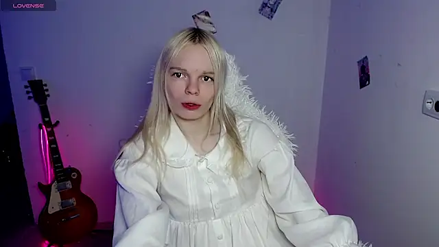 Emily Nyaffee online show from 02.01.26