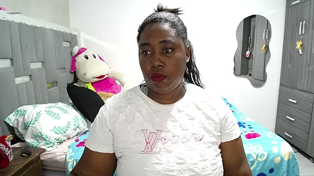 thickebonymilfF online show from 03.31.26