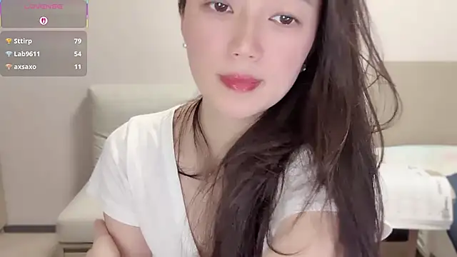 A-xena online show from 10.27.25