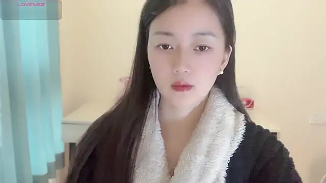 A-xena online show from 11.13.25