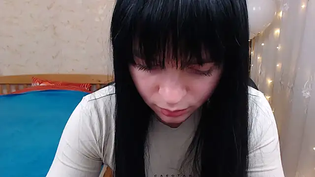 Snapshot of JuicyJess chatting on 02.18.25 JuicyJess online show from 02.18.25