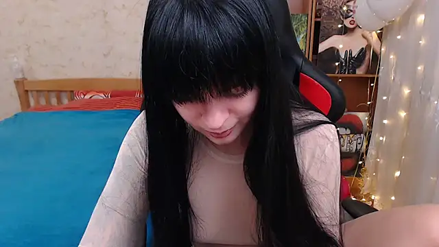 Snapshot of JuicyJess chatting on 02.20.25 JuicyJess online show from 02.20.25