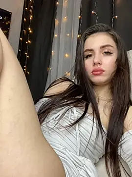 SofiaLaLight online show from 01.15.25