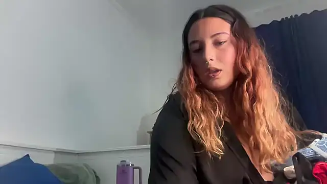 Snapshot of bybabyblue chatting on 11.12.25 bybabyblue online show from 11.12.25