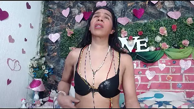 Snapshot of DesireDirtyTS__ chatting on 02.21.26 DesireDirtyTS online show from 02.21.26