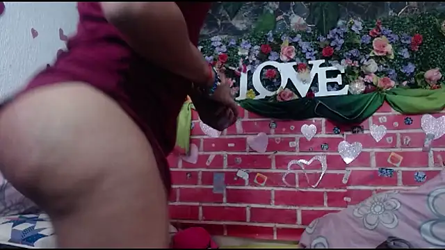 Snapshot of DesireDirtyTS__ chatting on 03.28.26 DesireDirtyTS online show from 03.28.26