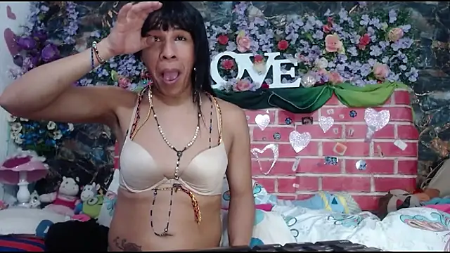 Snapshot of DesireDirtyTS__ chatting on 04.06.26 DesireDirtyTS online show from 04.06.26