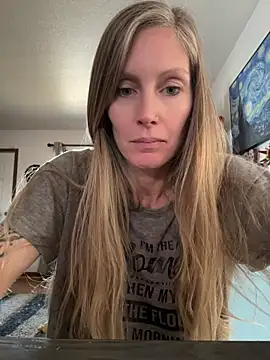 ItsDanniG online show from 04.25.26