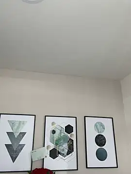 Snapshot of DianaHopson chatting on 02.15.25 DianaHopson online show from 02.15.25