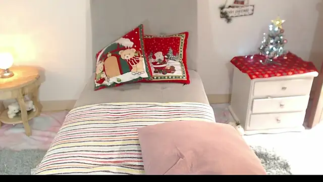 lilian prada online show from 12.20.24