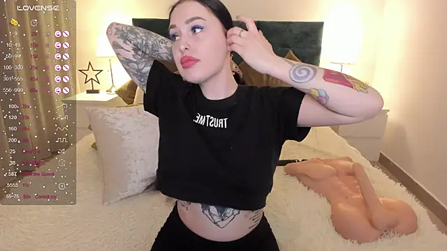 missAngellina online show from 01.16.25