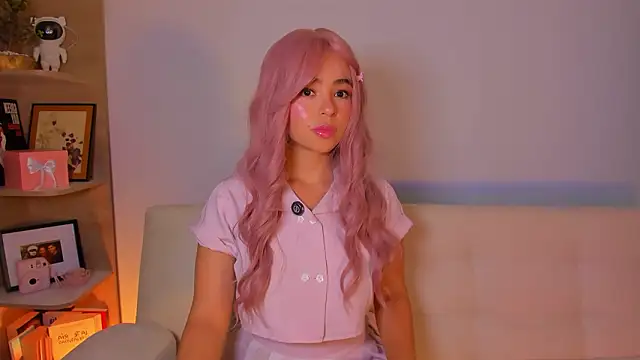 Snapshot of Olivia_xd_ chatting on 03.28.26 Olivia xd online show from 03.28.26