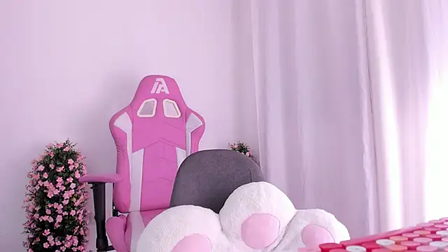 keissy rincon  online show from 10.11.25