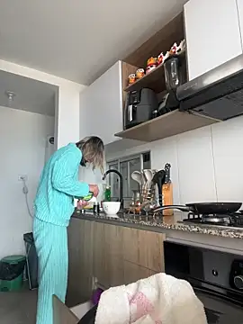 Snapshot of Ameellie chatting on 02.24.26 Ameellie online show from 02.24.26