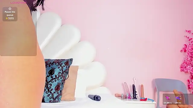 Letizia West  online show from 02.26.25