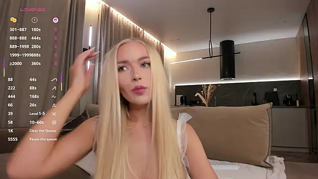 Snapshot of eva_m1racle_ chatting on 10.12.25 eva m1racle online show from 10.12.25