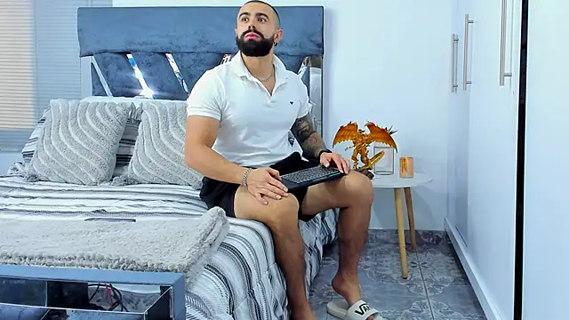 Snapshot of Zack_Froone chatting on 02.10.26 Zack Froone online show from 02.10.26