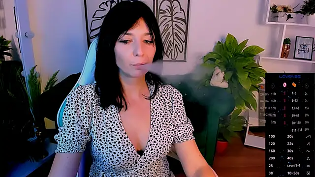 Snapshot of _Kelly__ chatting on 09.13.25 Kelly online show from 09.13.25