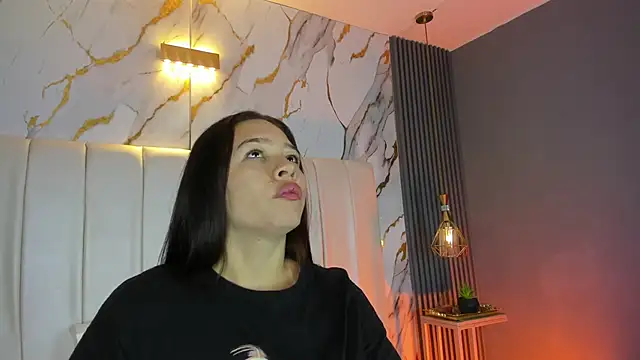 SaraRiley online show from 04.13.26