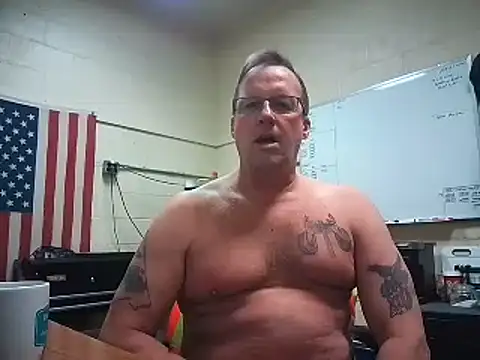 Snapshot of Cockrub1 chatting on 02.05.25 Cockrub1 online show from 02.05.25