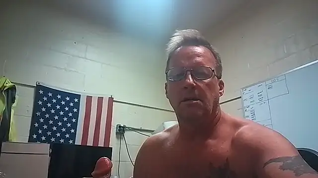 Snapshot of Cockrub1 chatting on 09.22.25 Cockrub1 online show from 09.22.25