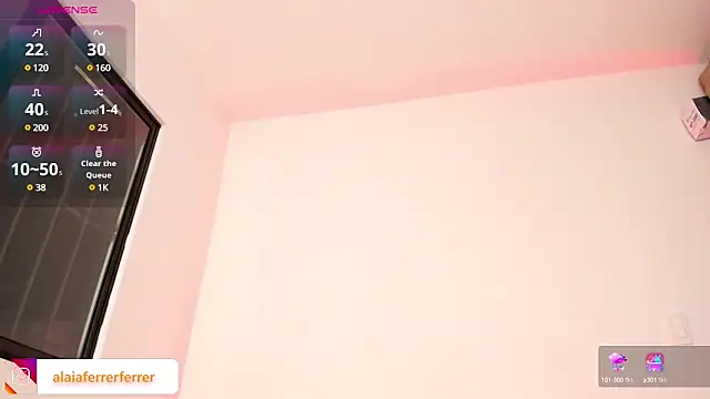 Alaia Ferrer  online show from 03.07.25