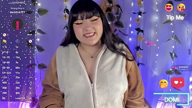 Snapshot of limoncito_blossom chatting on 11.21.25 limoncito blossom online show from 11.21.25