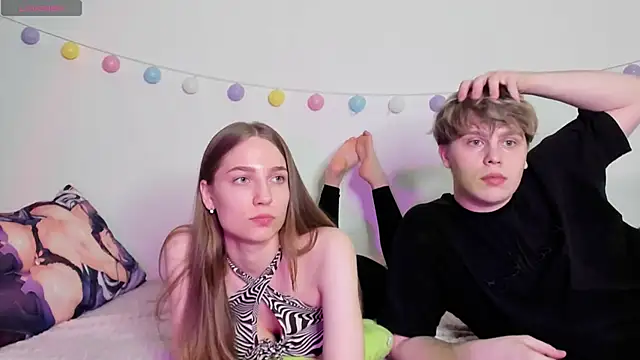 Snapshot of Emily_and_Ilumi chatting on 12.27.24 Emily and Ilumi online show from 12.27.24