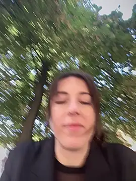 Snapshot of MommmyYummy chatting on 09.14.25 MommmyYummy online show from 09.14.25