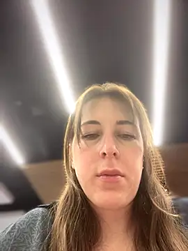 Snapshot of MommmyYummy chatting on 10.14.25 MommmyYummy online show from 10.14.25