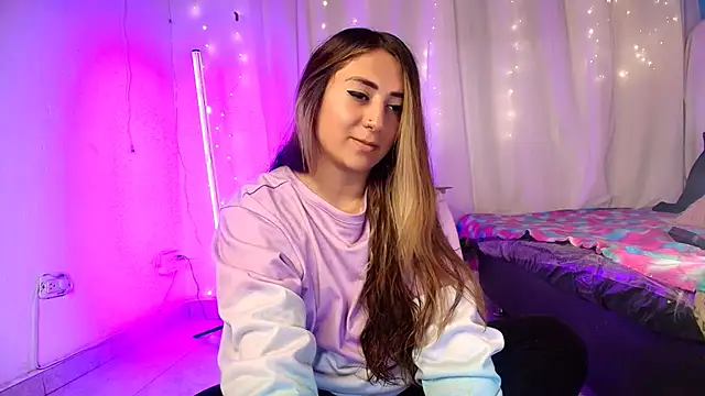 Natasha Wilde  online show from 09.18.25