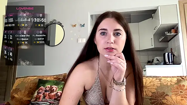 Snapshot of Teylor_Love chatting on 09.17.25 Teylor Love online show from 09.17.25